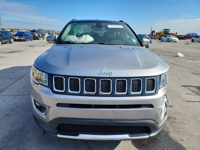 Photo 5 from auction – 2019 JEEP COMPASS with VIN 3C4NJCCB4KT749178
