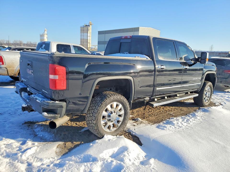 Photo 3 from auction – 2015 GMC SIERRA with VIN 1GT120E8XFF502971