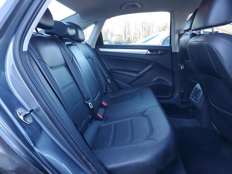 Photo 10 from auction – 2013 VOLKSWAGEN PASSAT SE with VIN 1VWBP7A35DC038010