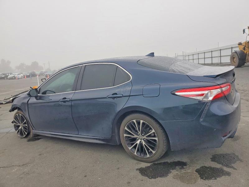 Photo 2 from auction – 2020 TOYOTA CAMRY with VIN 4T1G11AK2LU986478