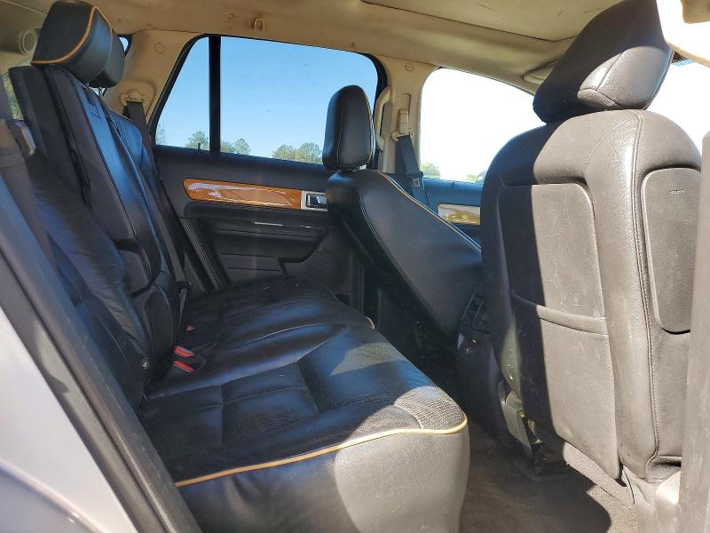 Photo 11 from auction – 2010 LINCOLN MKX with VIN 2LMDJ8JCXABJ08535