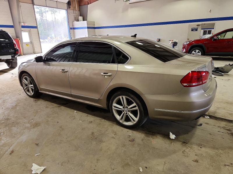 Photo 2 from auction – 2015 VOLKSWAGEN PASSAT SE with VIN 1VWBS7A33FC064543