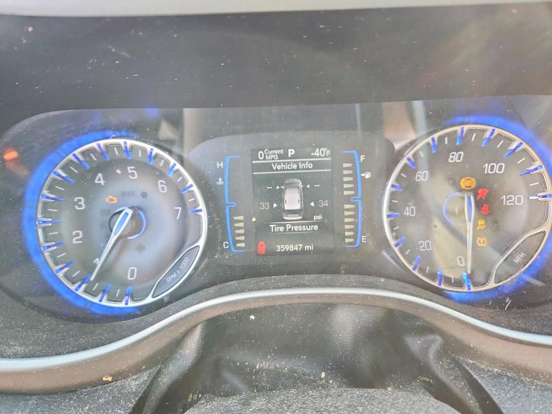 Photo 9 from auction – 2017 CHRYSLER PACIFICA T with VIN 2C4RC1DG2HR522819