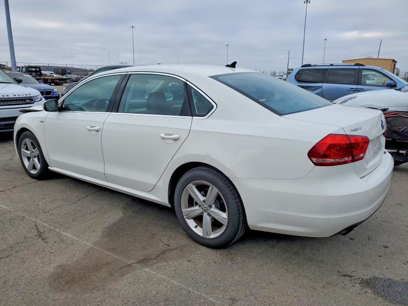 Photo 2 from auction – 2015 VOLKSWAGEN PASSAT S with VIN 1VWAT7A31FC096464
