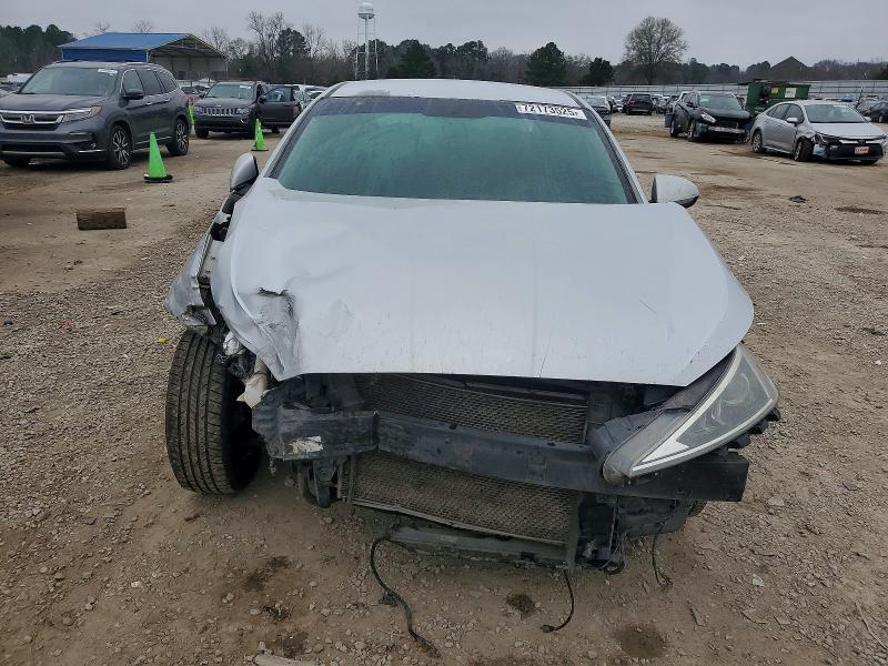 Photo 5 from auction – 2019 HYUNDAI ELANTRA SE with VIN 5NPD74LF8KH488494