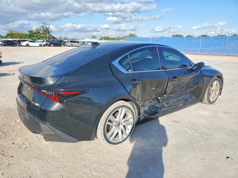 Photo 3 from auction – 2021 LEXUS IS 300 with VIN JTHCA1D27M5115889