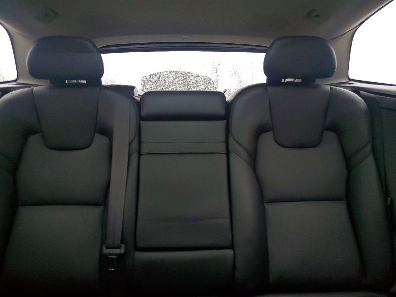 Photo 10 from auction – 2019 VOLVO XC60 with VIN LYV102RL7KB187708
