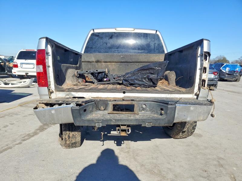 Photo 6 from auction – 2011 CHEVROLET SILVERADO with VIN 3GCPKSE3XBG398775