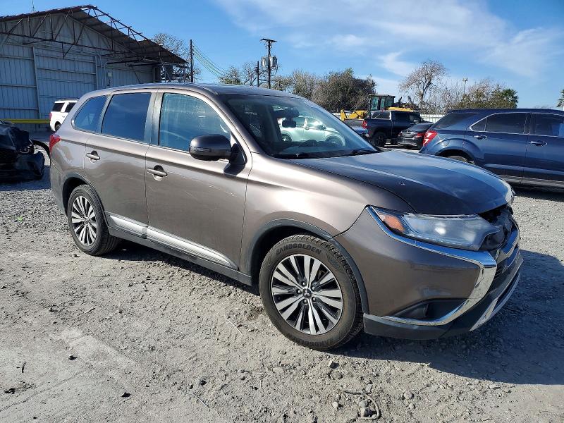 Photo 4 from auction – 2019 MITSUBISHI OUTLANDER with VIN JA4AD3A38KZ007161