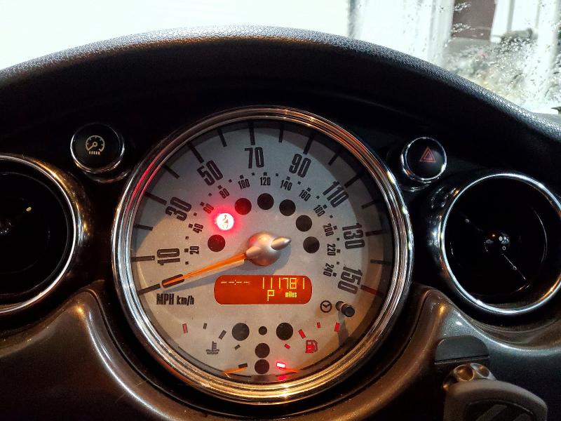 Photo 9 from auction – 2006 MINI COOPER with VIN WMWRF33526TG14165