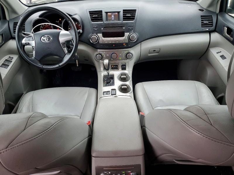 Photo 8 from auction – 2011 TOYOTA HIGHLANDER with VIN 5TDBK3EH8BS060854