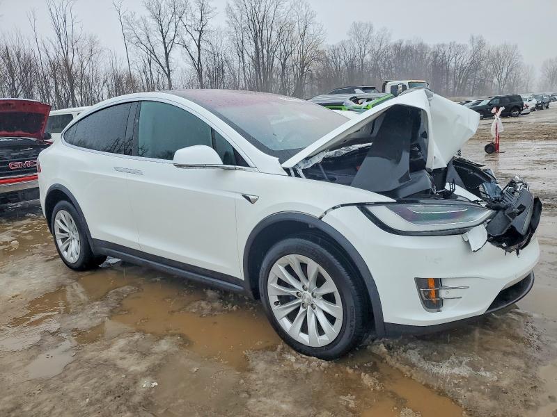 Photo 4 from auction – 2020 TESLA MODEL X with VIN 5YJXCDE29LF230942