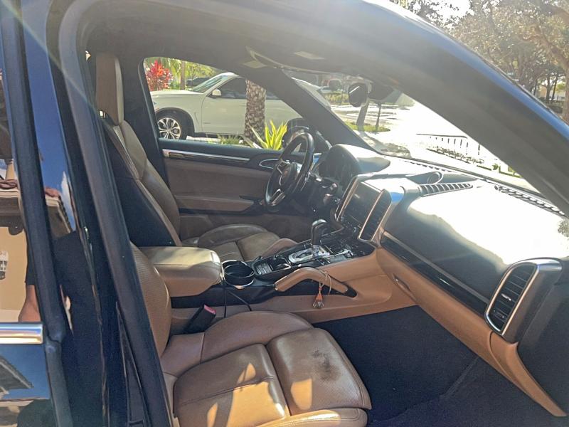 Photo 5 from auction – 2018 PORSCHE CAYENNE with VIN WP1AA2A24JKA05803