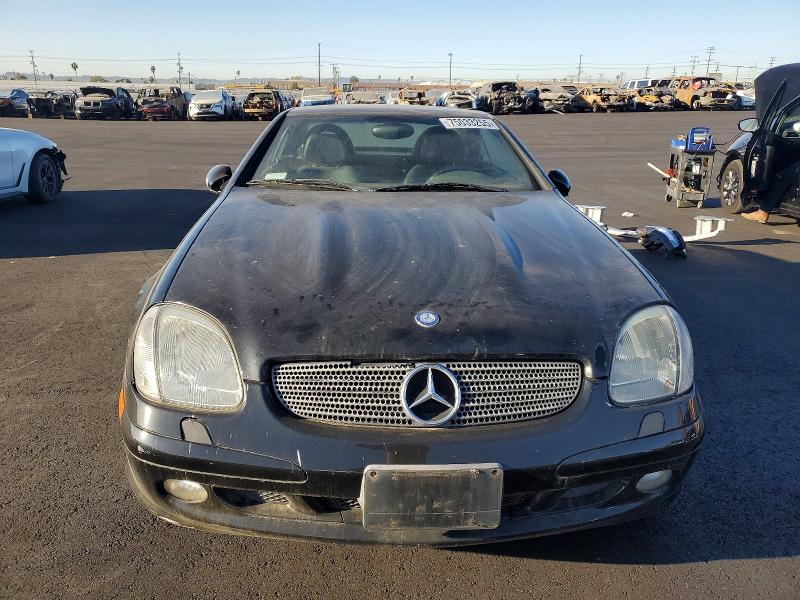 Photo 5 from auction – 2001 MERCEDES-BENZ SLK 320 with VIN WDBKK65F01F213904