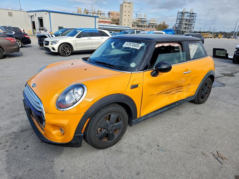 MINI COOPER 2015 with VIN WMWXM5C5XFT940348 - Photo from auction