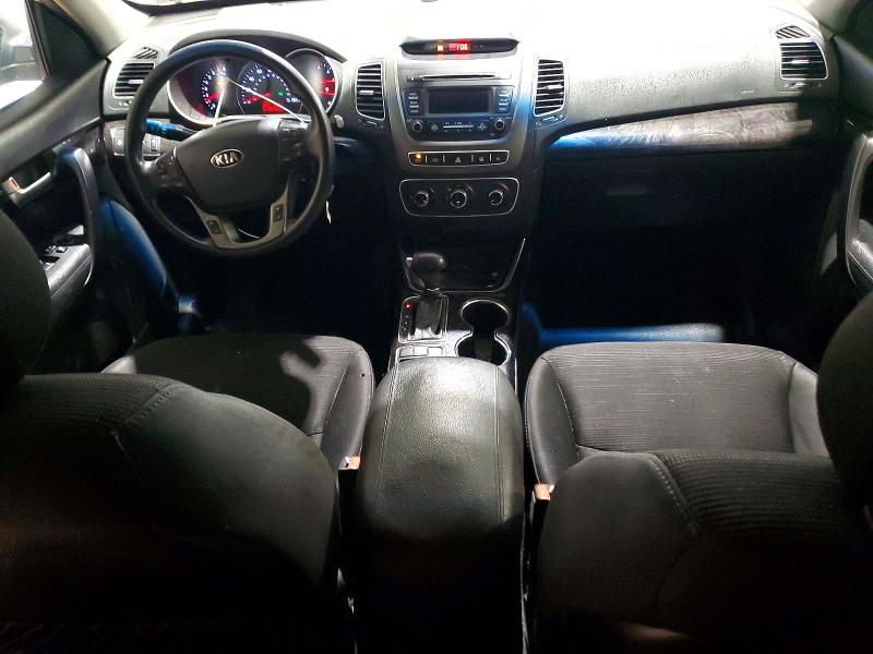 Photo 8 from auction – 2014 KIA SORENTO LX with VIN 5XYKTCA69EG547239