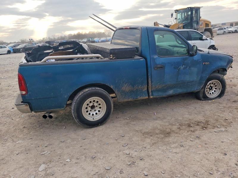 Photo 3 from auction – 2000 FORD F150 with VIN 1FTZF1727YNA38536