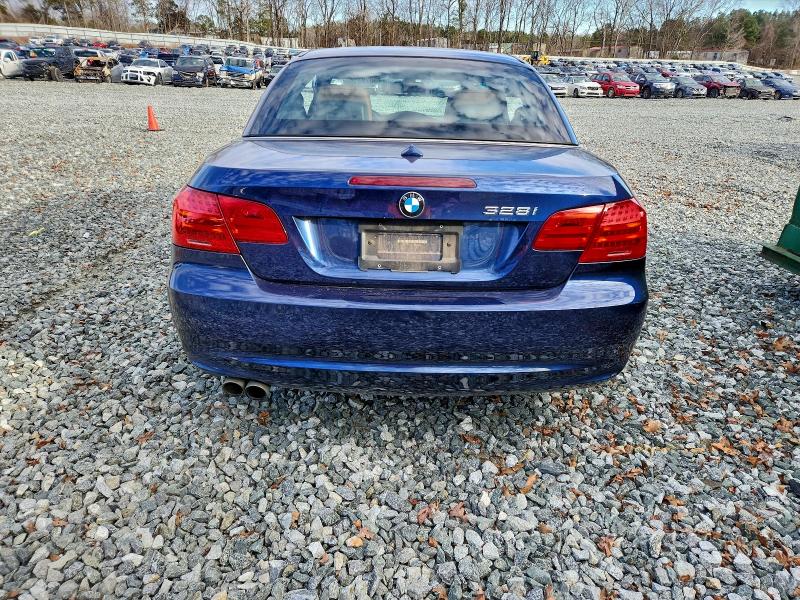 Photo 6 from auction – 2011 BMW 328 I SULE with VIN WBADW7C58BE545494