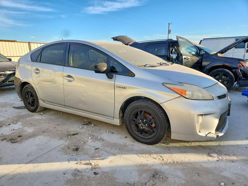 Photo 4 from auction – 2013 TOYOTA PRIUS with VIN JTDKN3DU5D5614270