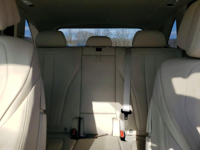 Photo 10 from auction – 2014 BMW X5 XDRIVE5 with VIN 5UXKR6C50E0J71670