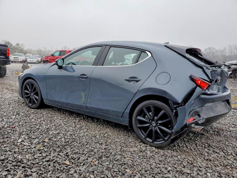 Photo 2 from auction – 2019 MAZDA 3 with VIN JM1BPANM9K1131334