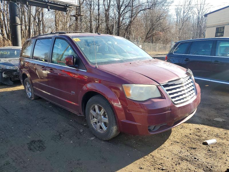 Photo 4 from auction – 2008 CHRYSLER TOWN & COU with VIN 2A8HR54PX8R744776