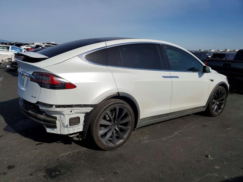 Photo 3 from auction – 2017 TESLA MODEL X with VIN 5YJXCBE22HF065652