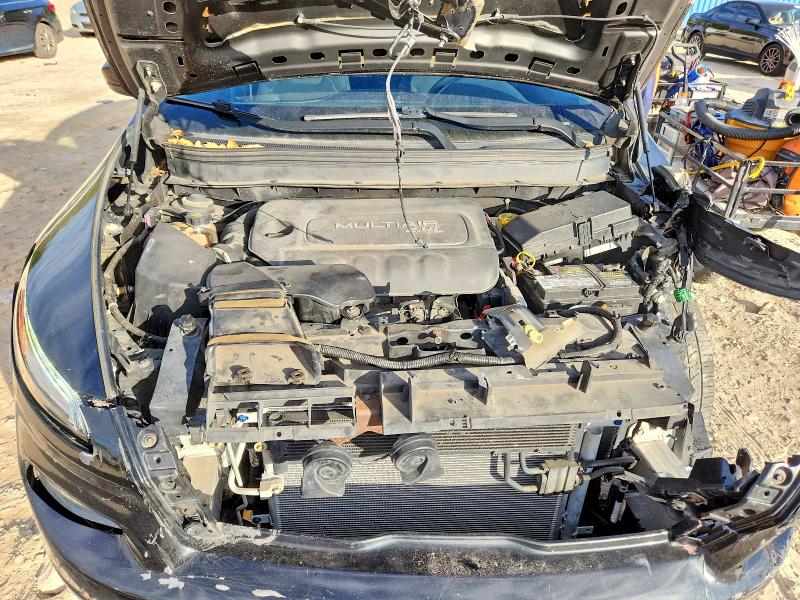 Photo 12 from auction – 2015 JEEP CHEROKEE L with VIN 1C4PJLCB8FW589640