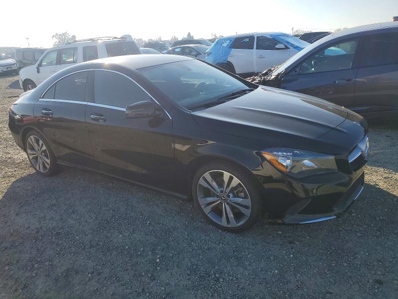 Photo 4 from auction – 2018 MERCEDES-BENZ CLA 250 with VIN WDDSJ4EB3JN570186