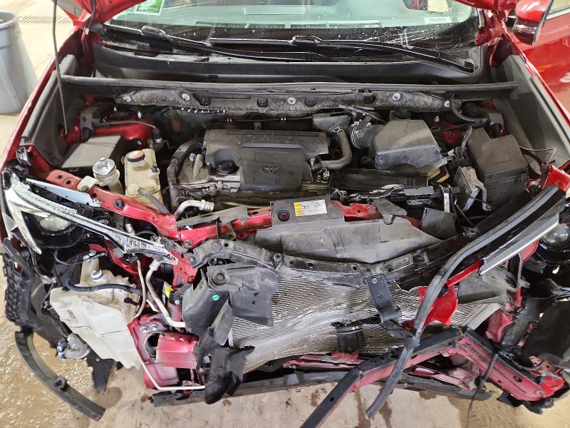 Photo 12 from auction – 2016 TOYOTA RAV4 XLE with VIN JTMWFREV0GJ083483