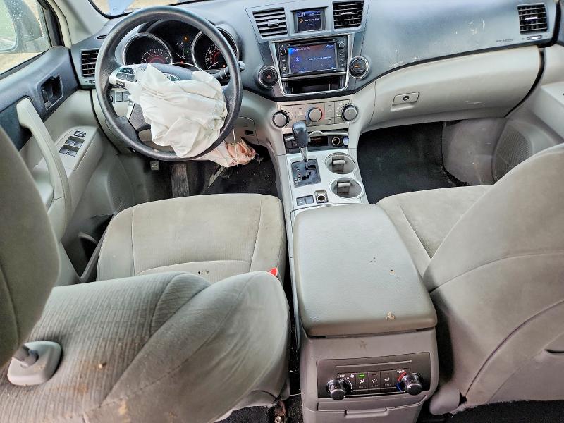 Photo 8 from auction – 2013 TOYOTA HIGHLANDER with VIN 5TDBK3EH5DS207702