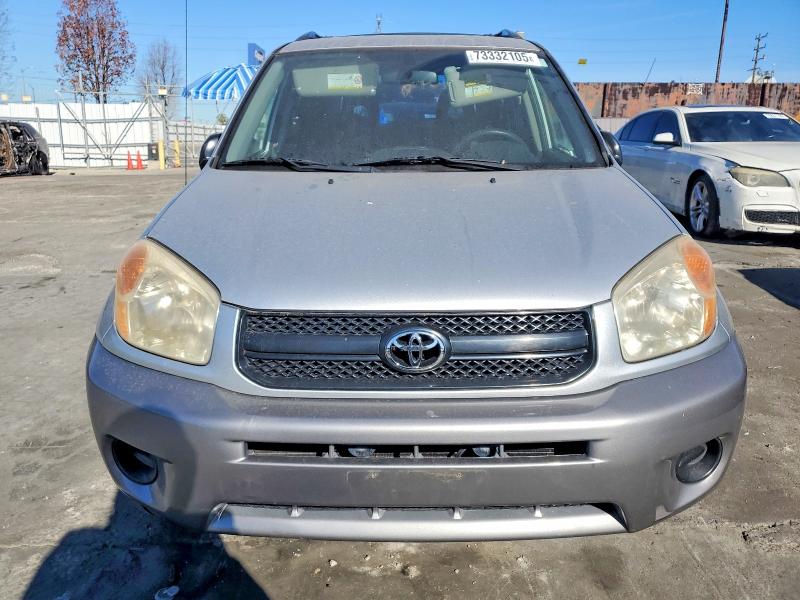 Photo 5 from auction – 2005 TOYOTA RAV4 with VIN JTEGD20V350090578