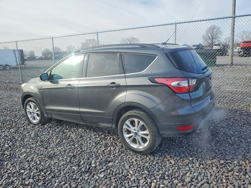 Photo 2 from auction – 2017 FORD ESCAPE SE with VIN 1FMCU0GD3HUF05198