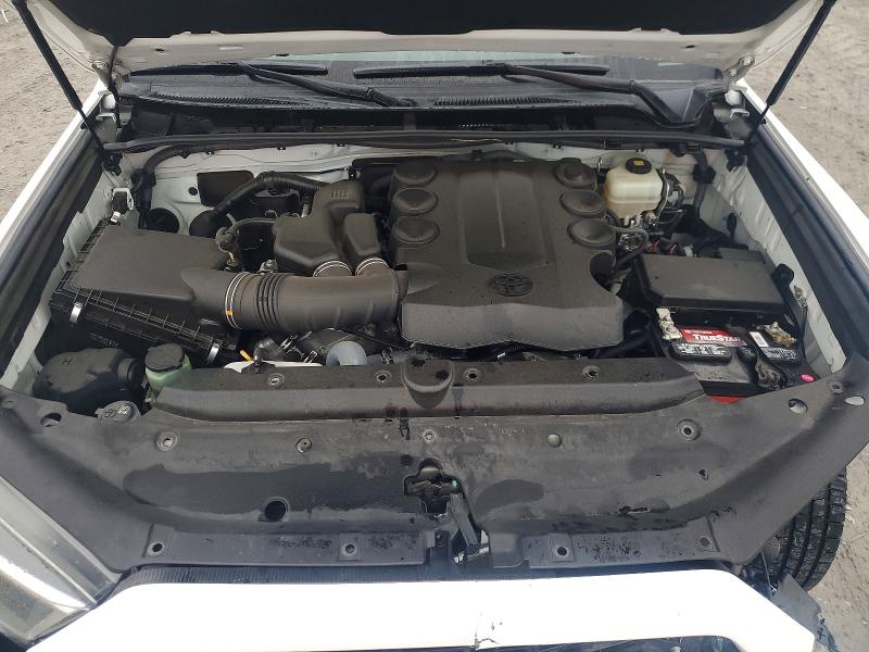 Photo 11 from auction – 2018 TOYOTA 4RUNNER SR with VIN JTEBU5JR1J5546538