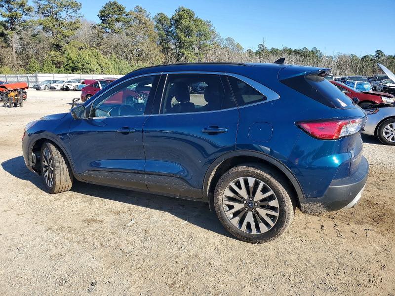 Photo 2 from auction – 2020 FORD ESCAPE with VIN 1FMCU0DZ7LUA46329