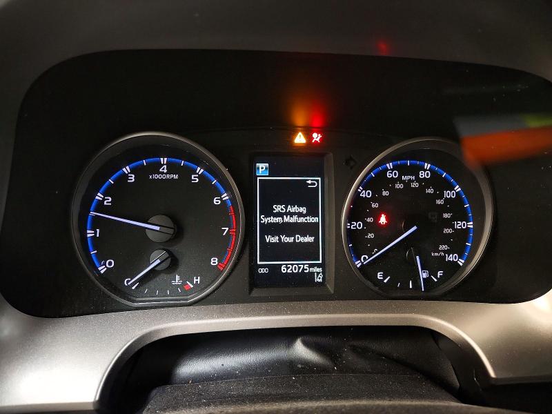Photo 9 from auction – 2017 TOYOTA RAV4 XLE with VIN JTMRFREV9HD208302