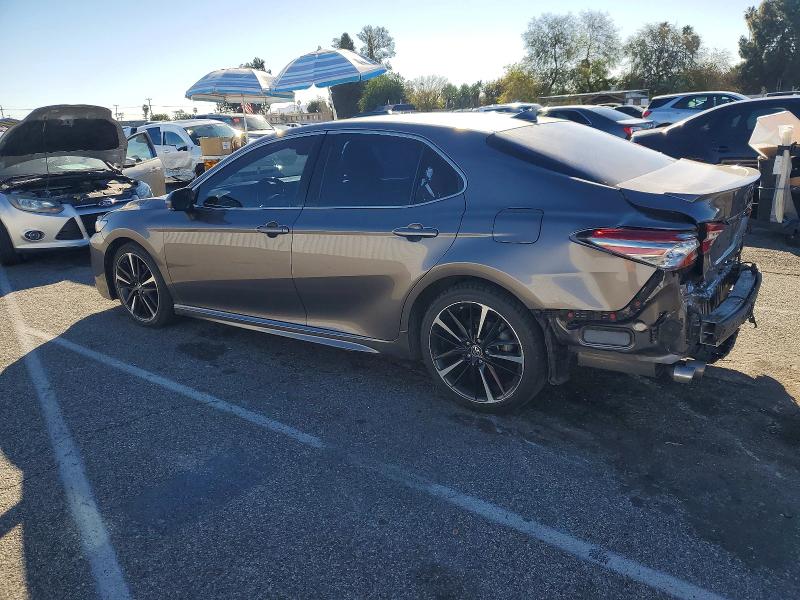 Photo 2 from auction – 2018 TOYOTA CAMRY XSE with VIN 4T1B61HK4JU096689