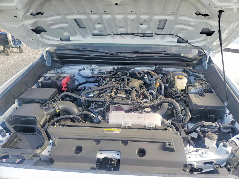 Photo 11 from auction – 2025 TOYOTA TACOMA with VIN 3TMLB5JN0SM158742
