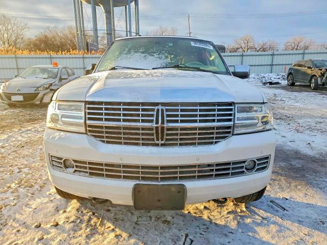 Photo 5 from auction – 2012 LINCOLN NAVIGATOR with VIN 5LMJJ2J56CEL02139