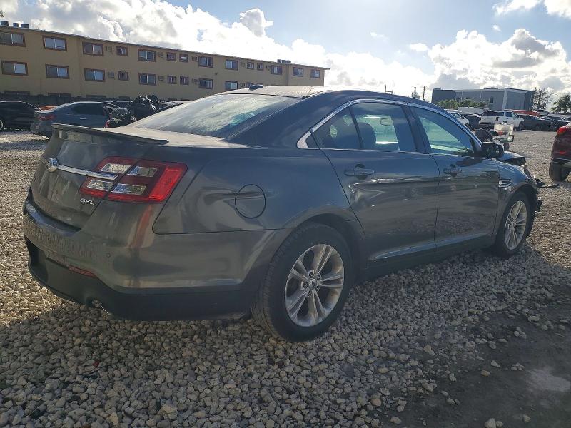 Photo 3 from auction – 2015 FORD TAURUS SEL with VIN 1FAHP2E89FG205962