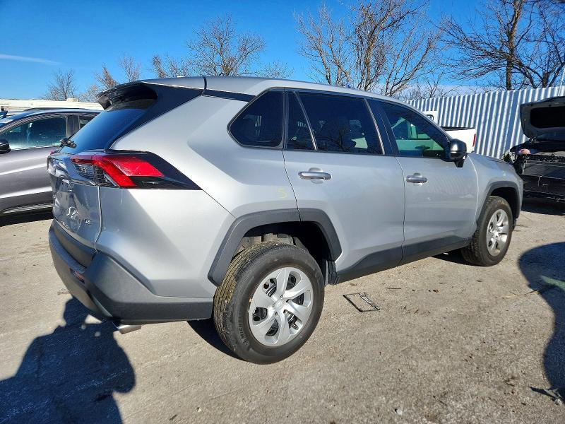 Photo 3 from auction – 2022 TOYOTA RAV4 LE with VIN 2T3H1RFV8NW194609