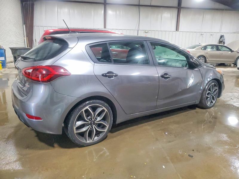 Photo 3 from auction – 2015 KIA FORTE SX with VIN KNAFZ5A30F5283904