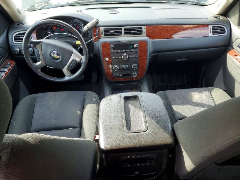 Photo 8 from auction – 2011 CHEVROLET TAHOE K150 with VIN 1GNSKAE07BR213972