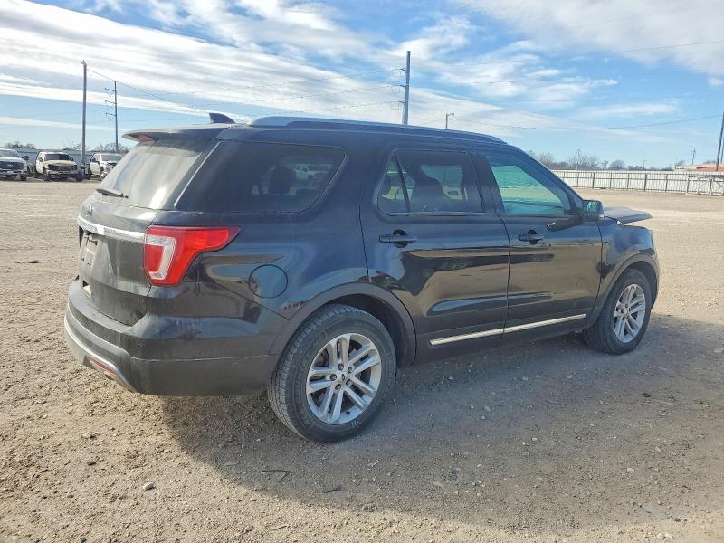 Photo 3 from auction – 2017 FORD EXPLORER with VIN 1FM5K7D81HGD53841