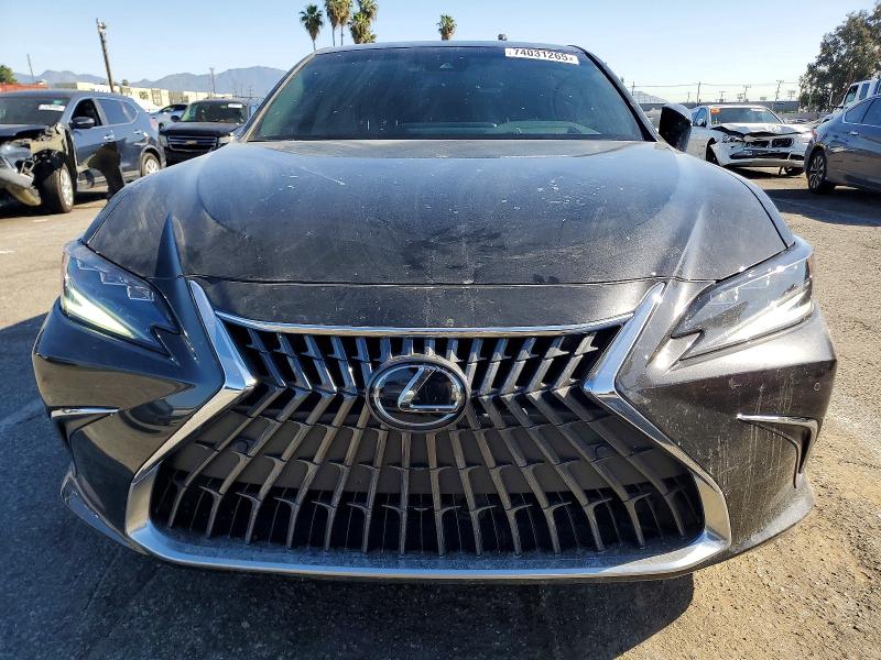 Photo 5 from auction – 2025 LEXUS ES with VIN 58ADA1C13SU055521