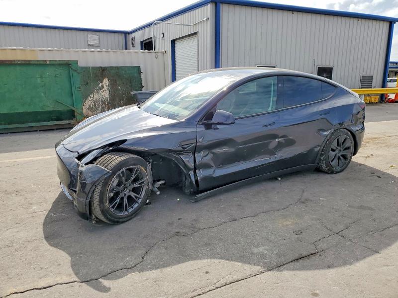 TESLA MODEL Y 2025 with VIN 7SAYGDED1SF220918 - Photo from auction