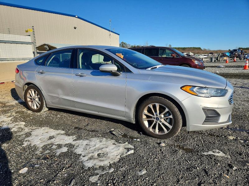 Photo 4 from auction – 2019 FORD FUSION SE with VIN 3FA6P0HD9KR146547