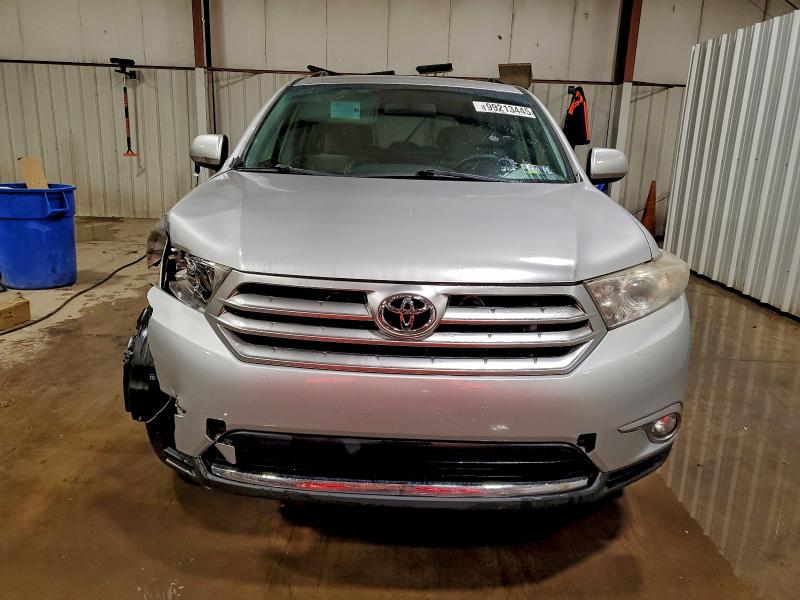 Photo 5 from auction – 2011 TOYOTA HIGHLANDER with VIN 5TDBK3EH7BS083963