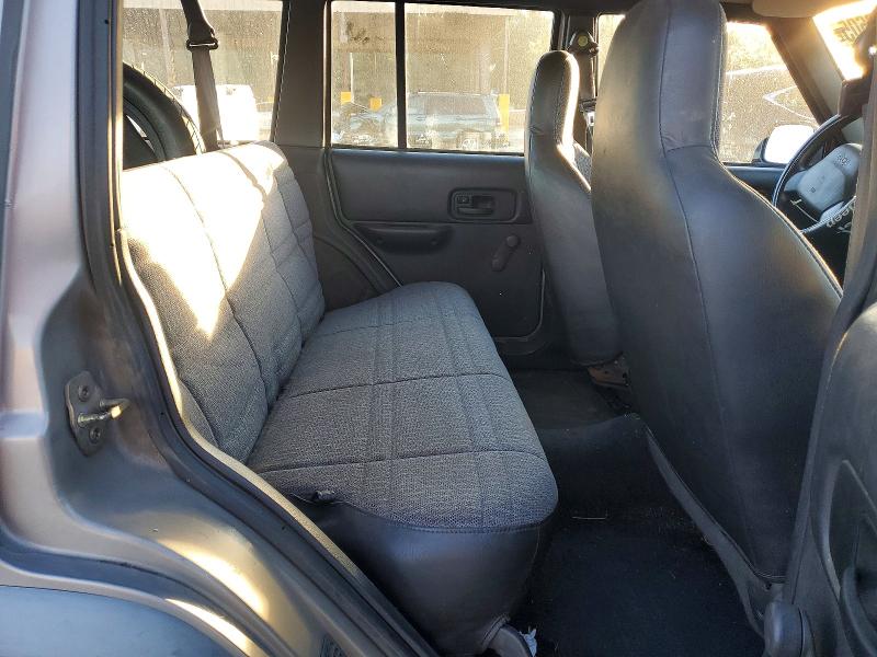Photo 10 from auction – 2001 JEEP CHEROKEE S with VIN 1J4FT28S71L520970