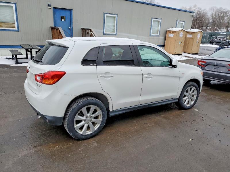 Photo 3 from auction – 2015 MITSUBISHI OUTLANDER with VIN 4A4AR3AU5FE014929